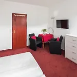 Gaestehaus Bakker Gæstehus 3*