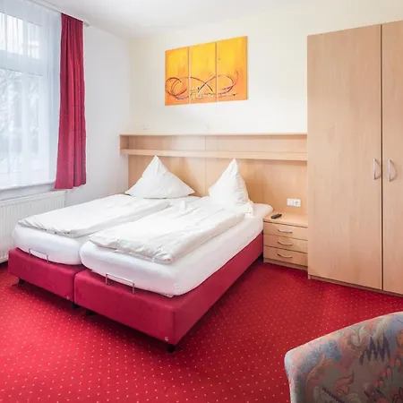 Gaestehaus Bakker Гостевой дом 3*